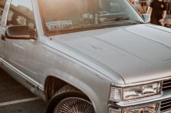 一年开不到5000公里怎么保养，小车4万公里保养需要换什么